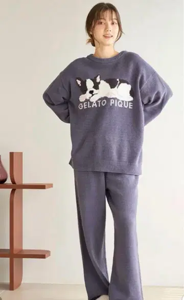 새상품급 젤라또피케 SLEEPING DOG 풀오버 롱팬츠 세트