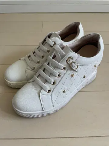 화이트 가죽 키높이 신발 23cm