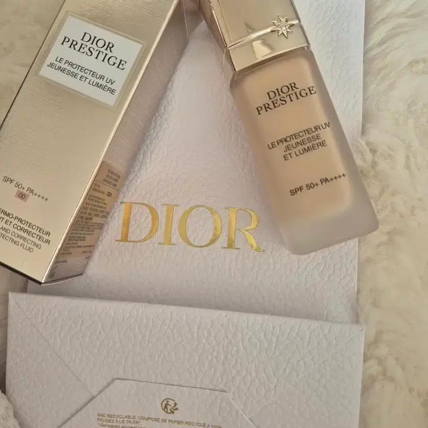 DiorPrestige UV Jeunesse et Lumière 30ml Discover Dior Prestige Le Protecteur UV Jeunesse et Lumière | DIOR PT
