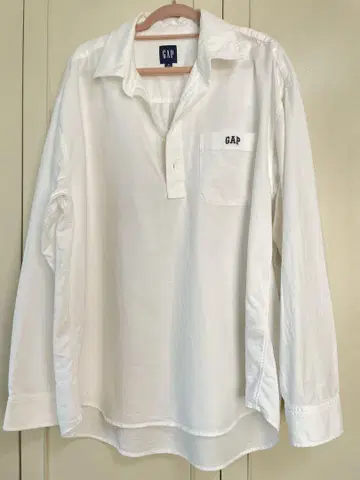 새상품급! GAP 화이트 셔츠