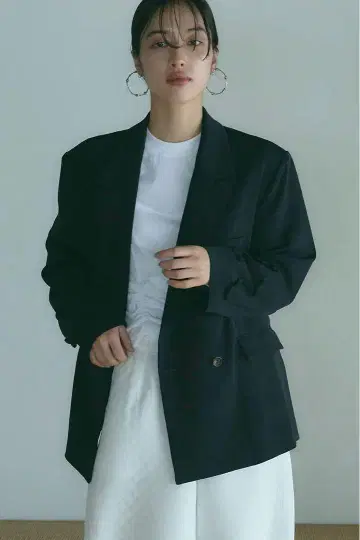 meer. 메이아 RIBBON OVERSIZED JACKET
