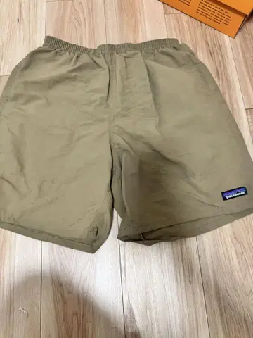 Patagonia 숏팬츠 카키 S