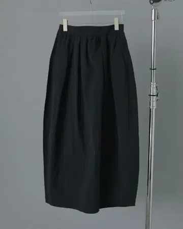 anuke 25SS 나일론 벌룬 스커트