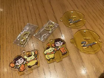 후지야 x 산리오 페코짱 폼폼푸딩 세트