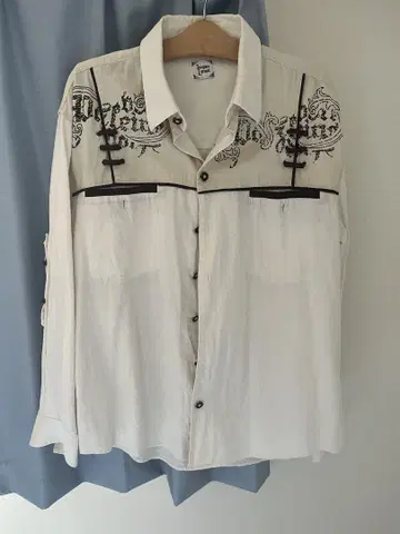 90s 구제 의류 자수 화이트 긴팔 셔츠 티롤리안 셔츠