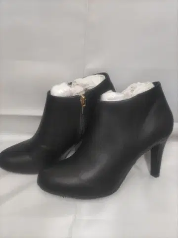 RANDA 블랙 지퍼 달린 부츠 L 사이즈