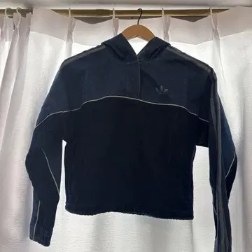 adidas 다크 블루 후드 부착 후드티