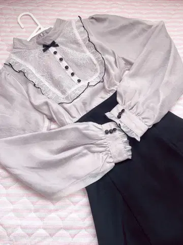 pium 스퀘어 프릴 도킹 원피스 핑크