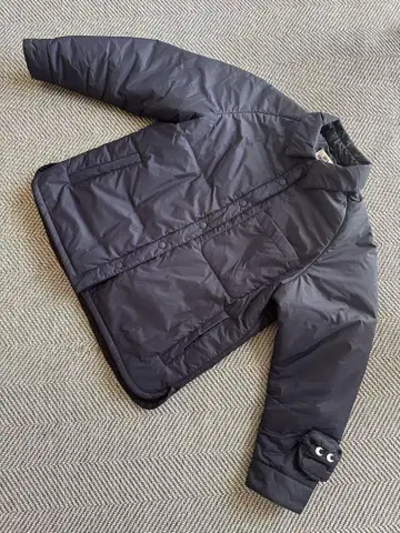 오늘 한정 가격! UNIQLO 안야 힌드마치 퍼프 자켓