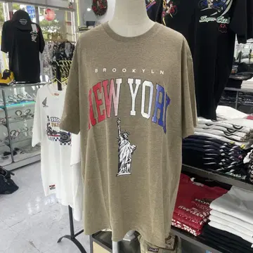 (89) BROOKLYN NEW YORK 티셔츠 L 사이즈 베이지