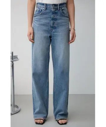 AZUL DENIM 하이웨스트 와이드 데님 (호리타 아카네 착용 아이템)