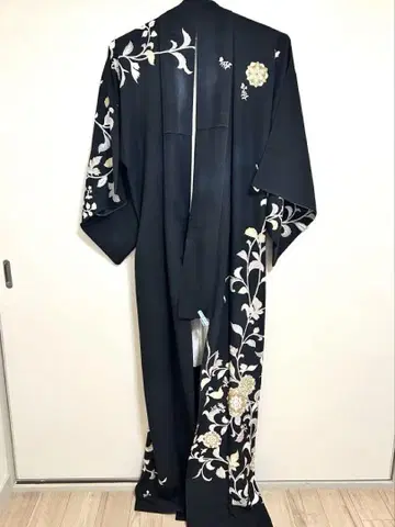 블랙 꽃무늬 자수 호몬기
