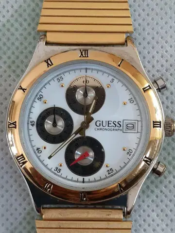 GUESS 크로노그래프 손목시계 골드