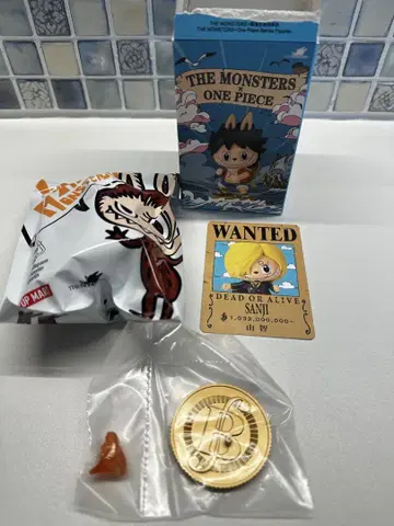 POPMART ONE PIECE x LABUBU 콜라보 상디