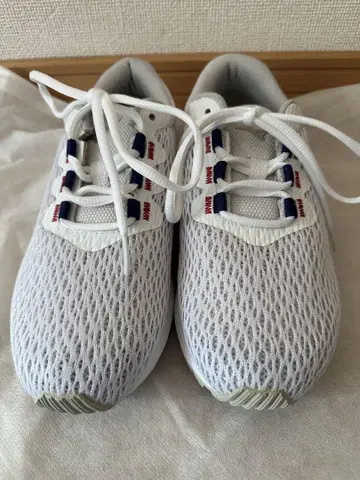 미즈노 에너지 러닝화 화이트