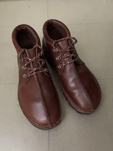 Clarks Dsert Trek