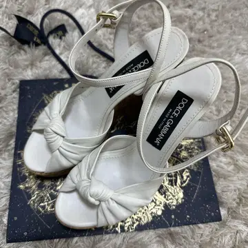 돌체앤가바나 샌들 화이트 새상품급