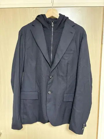 EMPORIO ARMANI 후드 부착 자켓 48