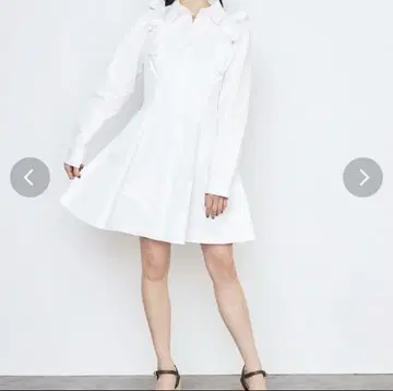 프릴 달린 화이트 셔츠 원피스