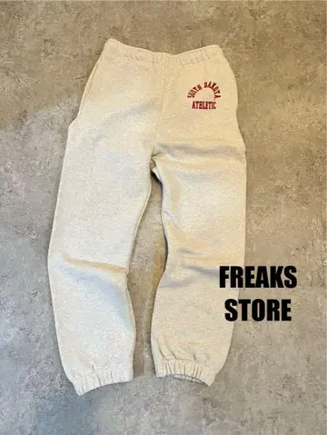 FREAKS STORE 사우스 다코타 애슬레틱 맨투맨