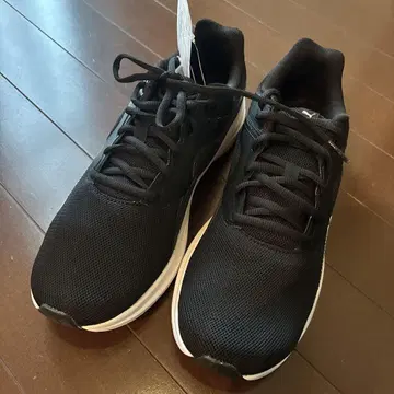 Puma 블랙 러닝화