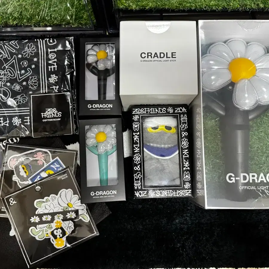 G-DRAGON | 지드래곤 G-dragon merchandise set sell #지디응원봉 G-DRAGON | 지드래곤 G-dragon merchandise set sell #지디응원봉