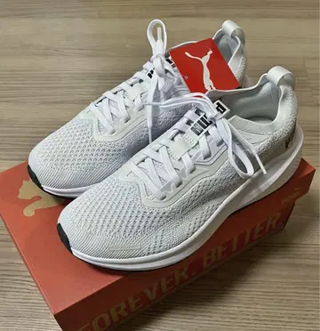 새상품 PUMA 스카이 로켓 라이트 엔지니어드 러닝 26.5cm