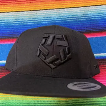 TRIBAL 블랙 스냅백 캡