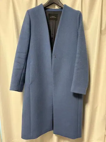 그린 레이블 릴랙싱 코트 블루