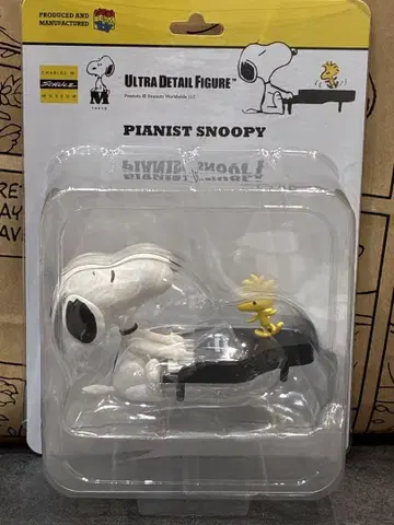 스누피 뮤지엄 한정판 스누피 피규어 피아니스트