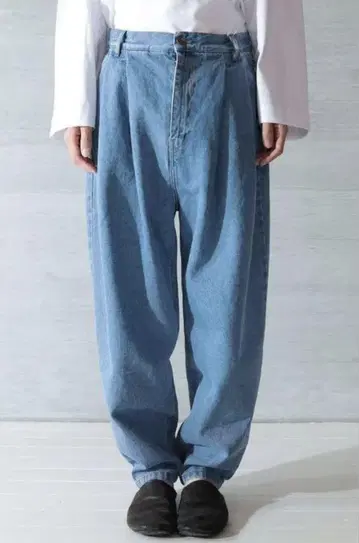 헤도메이나 22SS 턱 데님