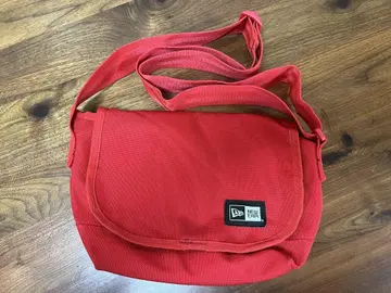 NEW ERA 숄더백 레드