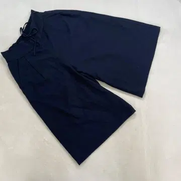 고품질 MAJESTIC LEGON 가우초 팬츠 허리 리본 네이비 M