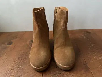 A.P.C. 스웨이드 부츠 38 카멜