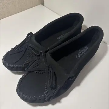 MINNETONKA 미네통카 모카신 스웨이드 BLACK 블랙 24cm
