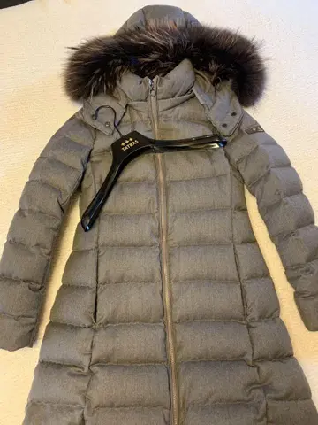 새상품급 옷걸이 포함 TATRAS 타트라스 다운 자켓 그레이