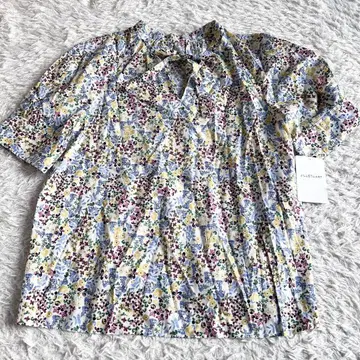 질스튜어트 새상품 미니 꽃무늬 블라우스 M