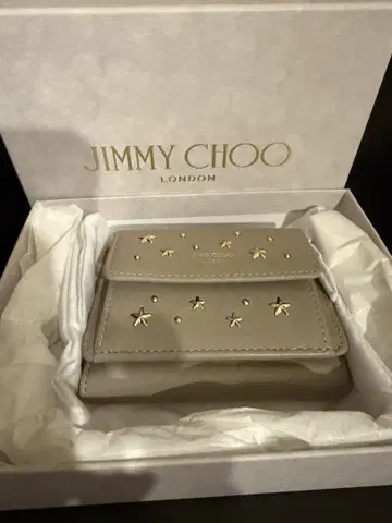 JIMMY CHOO NEMO 3단 폴더형 지갑 TAUPE GREY