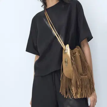 zara 프린지 장식 스웨이드 가공 가죽 백