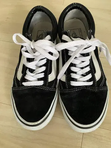 VANS 올드스쿨 블랙/화이트 스웨이드 스니커즈