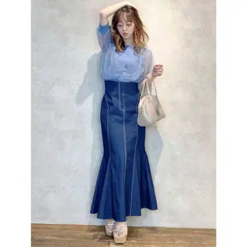 Dazzlin 스티치 라인 머메이드 스커트 미사용 새상품 S 사이즈