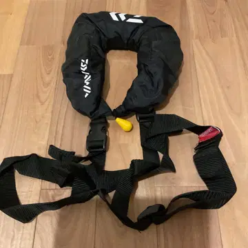 다이와 자동 팽창식 구명 조끼 블랙 수납 봉투와 매뉴얼 포함
