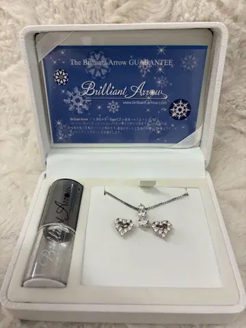 Brilliant Arrow 하트형 목걸이, 귀걸이 세트