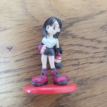 티파 피규어
