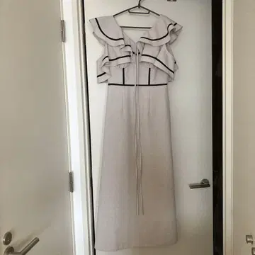 LILY BROWN 프릴 리본 드레스 원피스