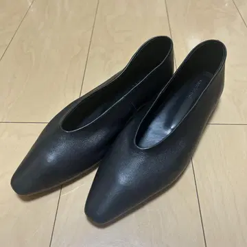 ROSE BUD 스틸레토 블랙 펌프스