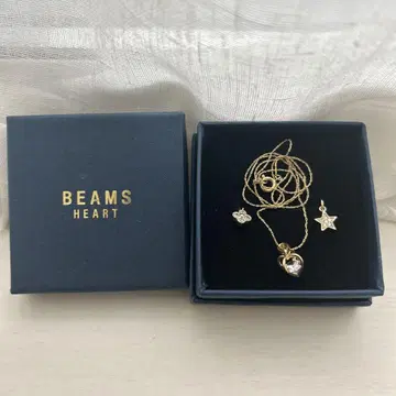 BEAMS HEART 별 모양 참 목걸이