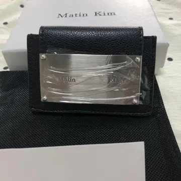 Matin Kim 블랙 가죽 카드 케이스