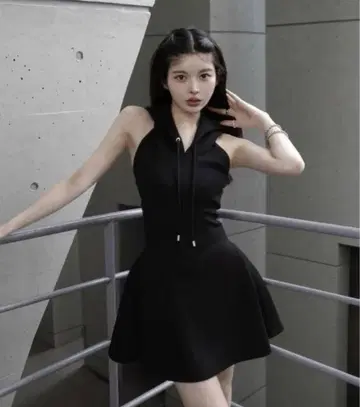 다리치 후드 베어컷 미니 원피스