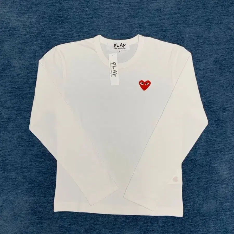 [쇼핑백O] 정품 플레이 꼼데가르송 롱슬리브 티셔츠 미개봉 새상품